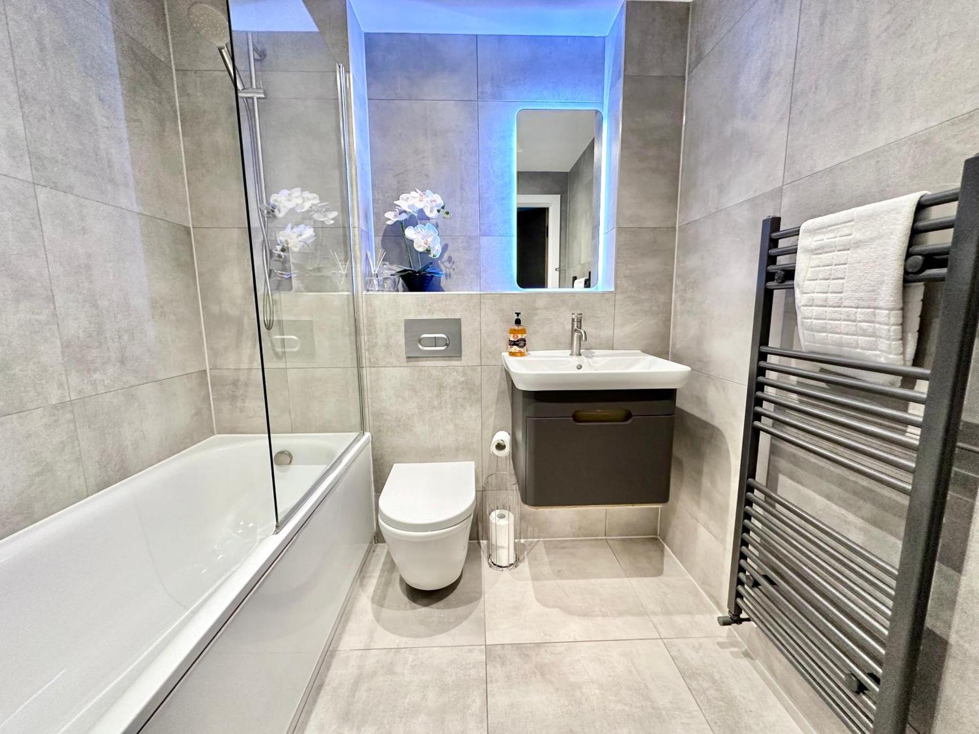 Icona 20 - City Centre Apartment Йорк Экстерьер фото