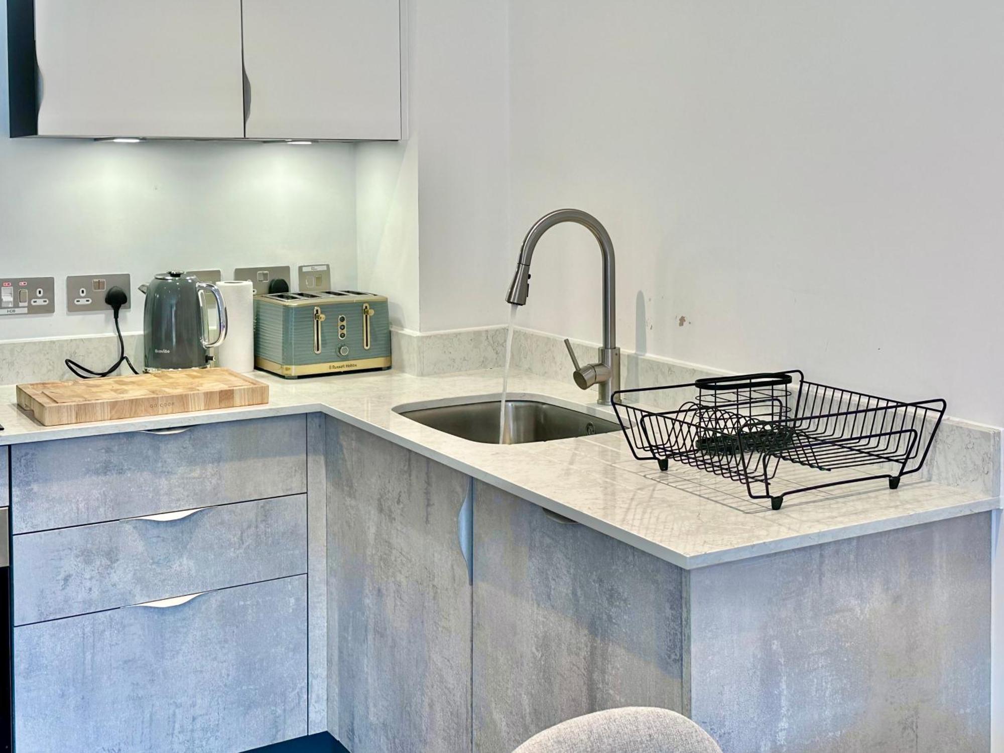 Icona 20 - City Centre Apartment Йорк Экстерьер фото